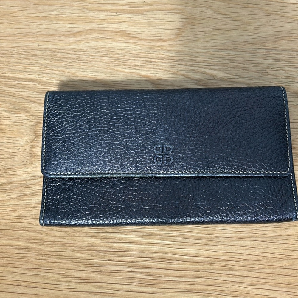 Bosca Pebble Leather Functional Wallet - gently used